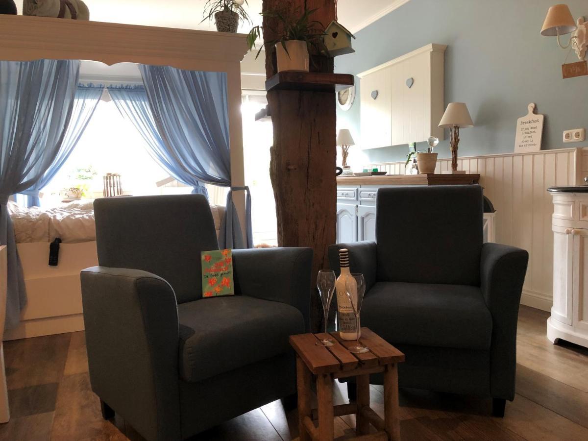 Bnb Onder De Blauwe Hemel Bed & Breakfast Vlijmen Exterior photo